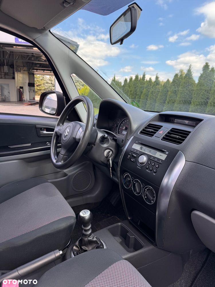 Suzuki SX4 1.9 DDiS DPF Streetline 4x2 Club - 34