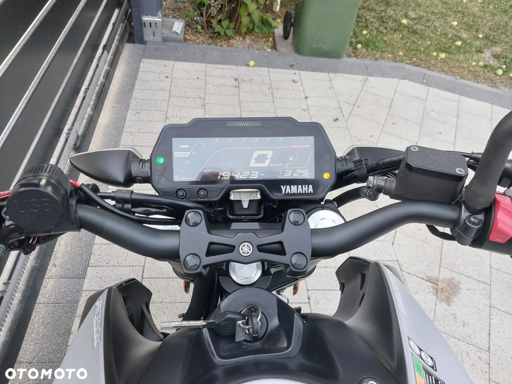 Yamaha MT - 8