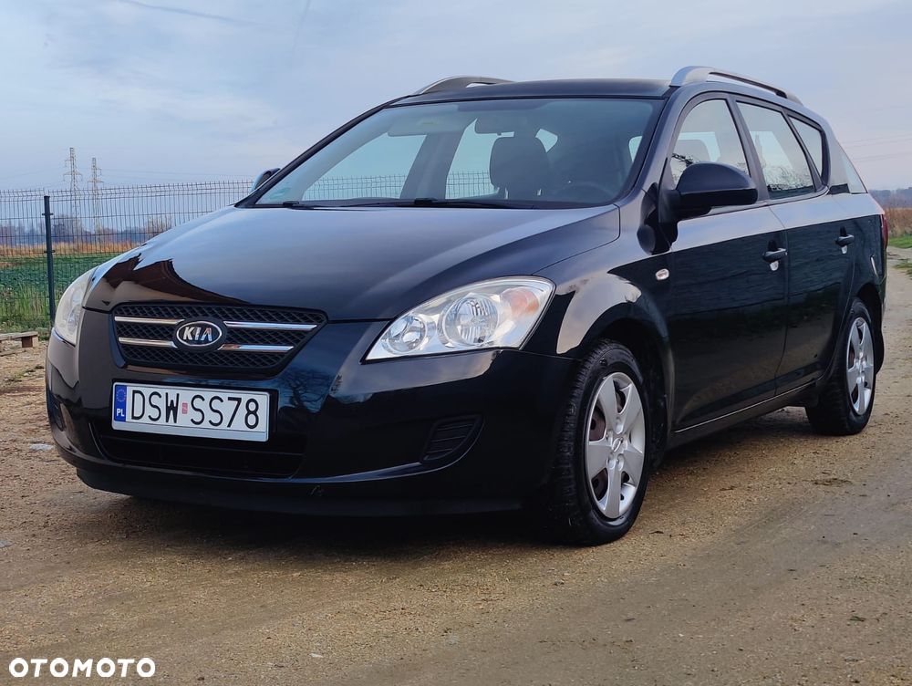 Kia Ceed 1.4 CVVT Attract - 1