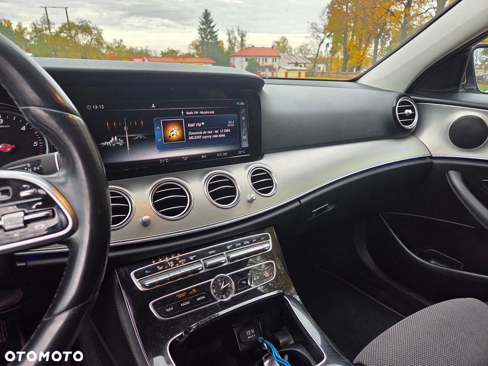 Mercedes-Benz Klasa E 200 d 9G-TRONIC - 25
