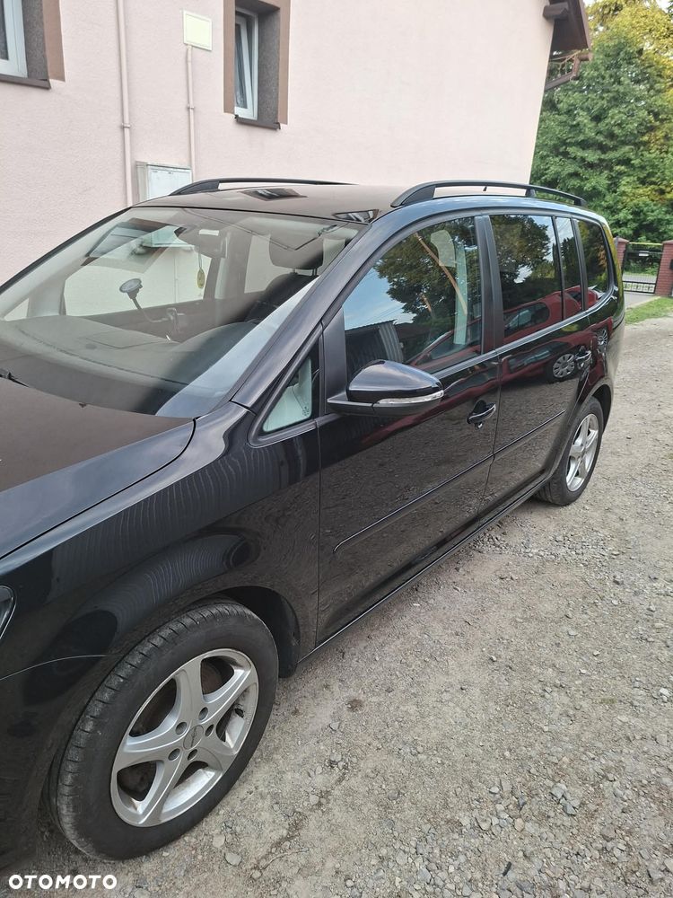 Volkswagen Touran - 2