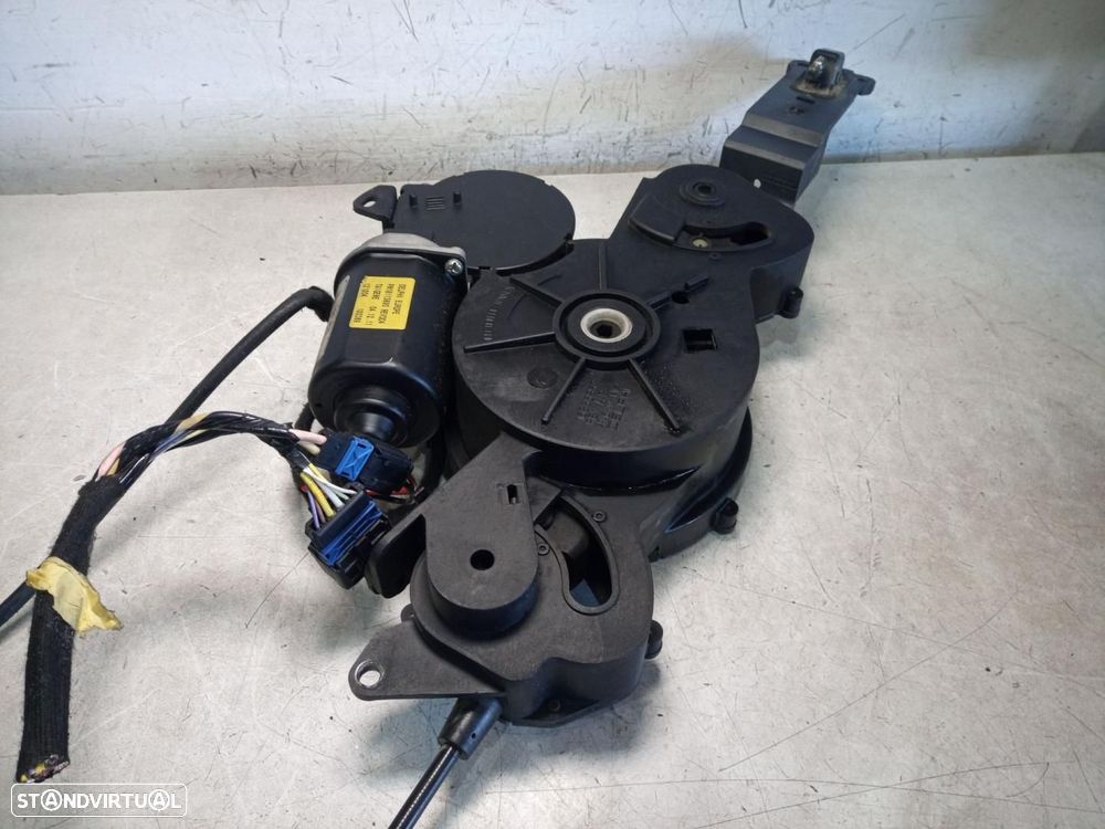 MOTOR FECHO CENTRAL FRENTE DIREITO PEUGEOT 807 - 1