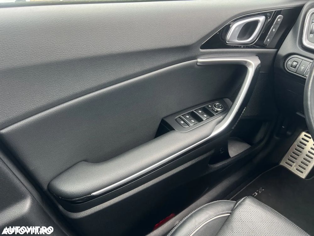 Kia XCeed 1.6 GDI DCT6 OPF Platinum Edition - 17