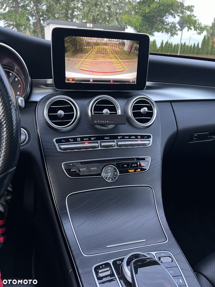 Mercedes-Benz Klasa C 300 7G-TRONIC AMG Line - 20