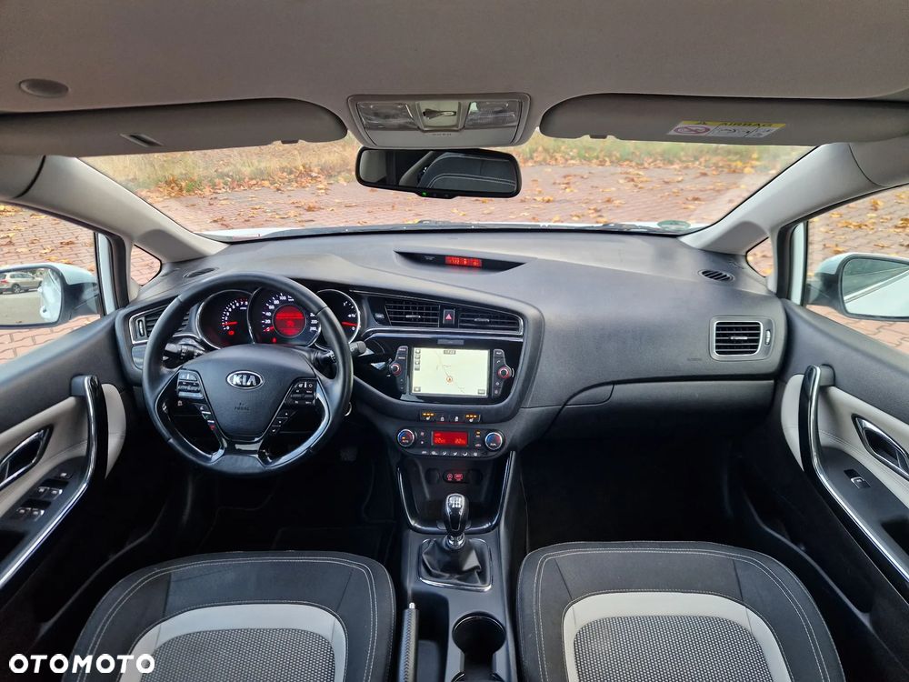 Kia Ceed 1.6 GDI Business Line - 9