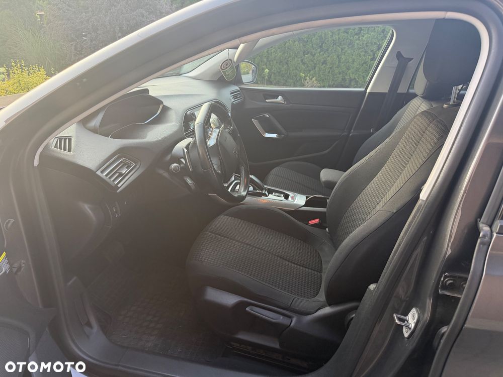 Peugeot 308 1.5 BlueHDi Business S&S EAT8 - 11