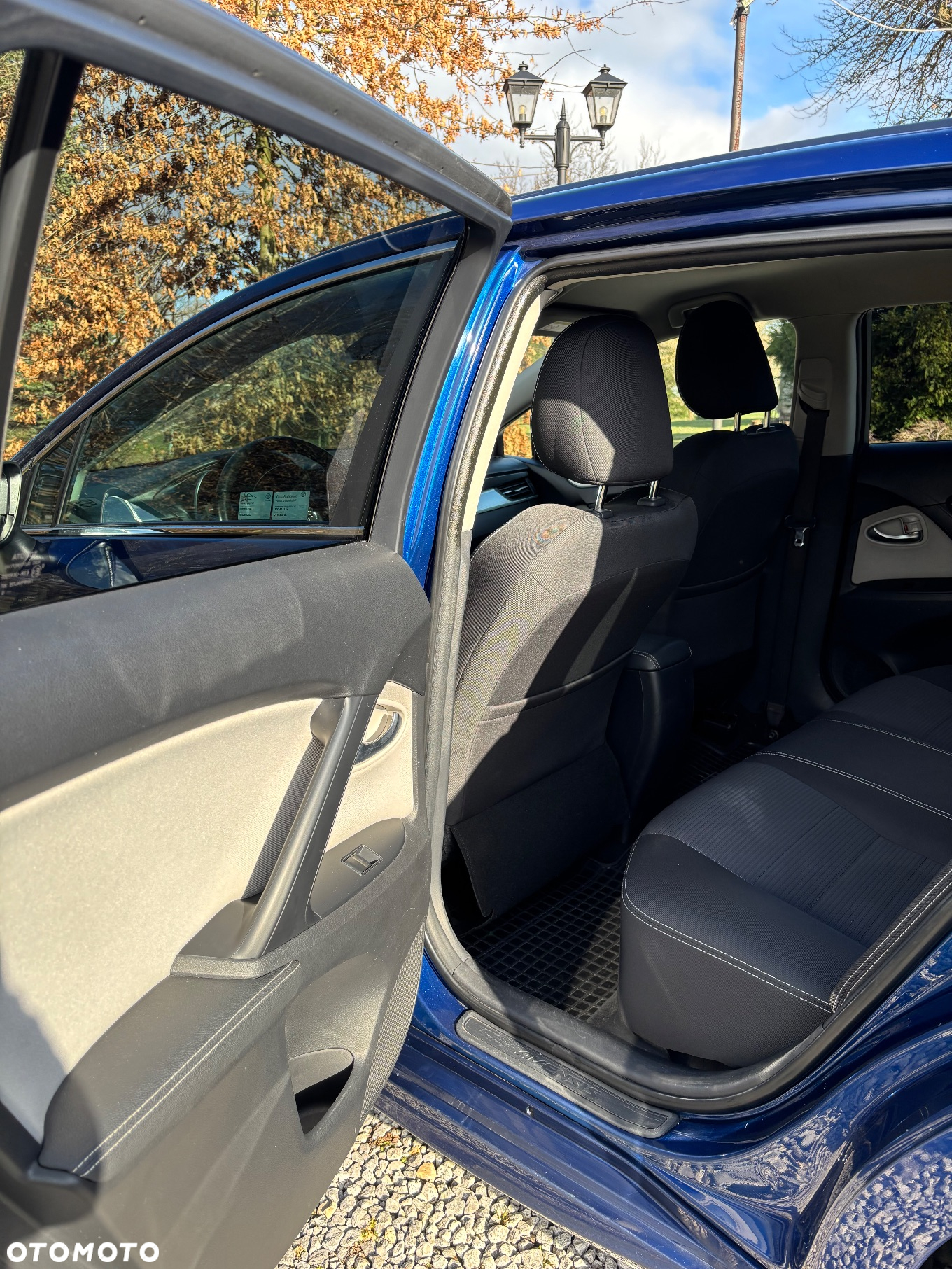 Toyota Avensis 1.8 Premium MS - 22