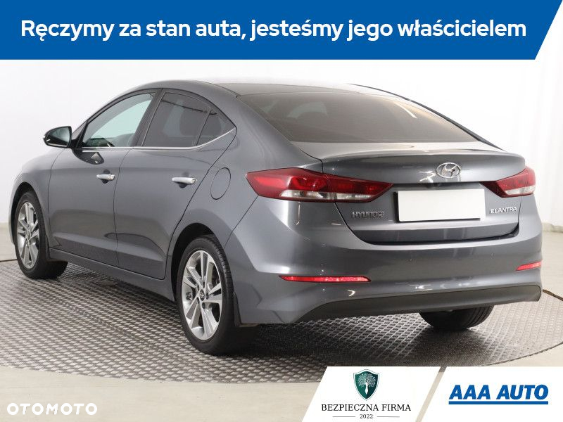 Hyundai Elantra - 5