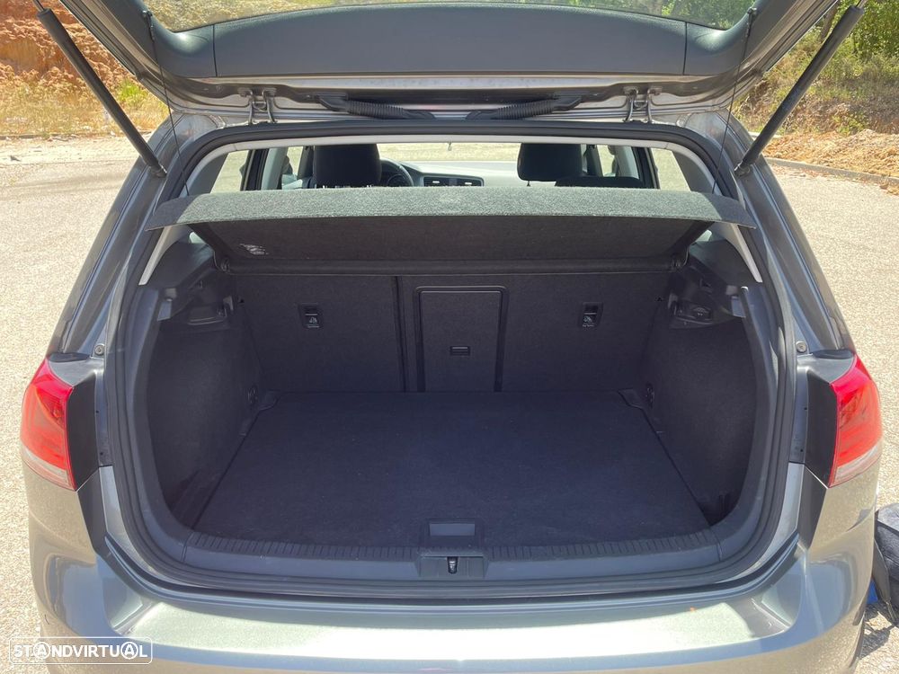 VW Golf 1.6 TDi GPS Edition - 24