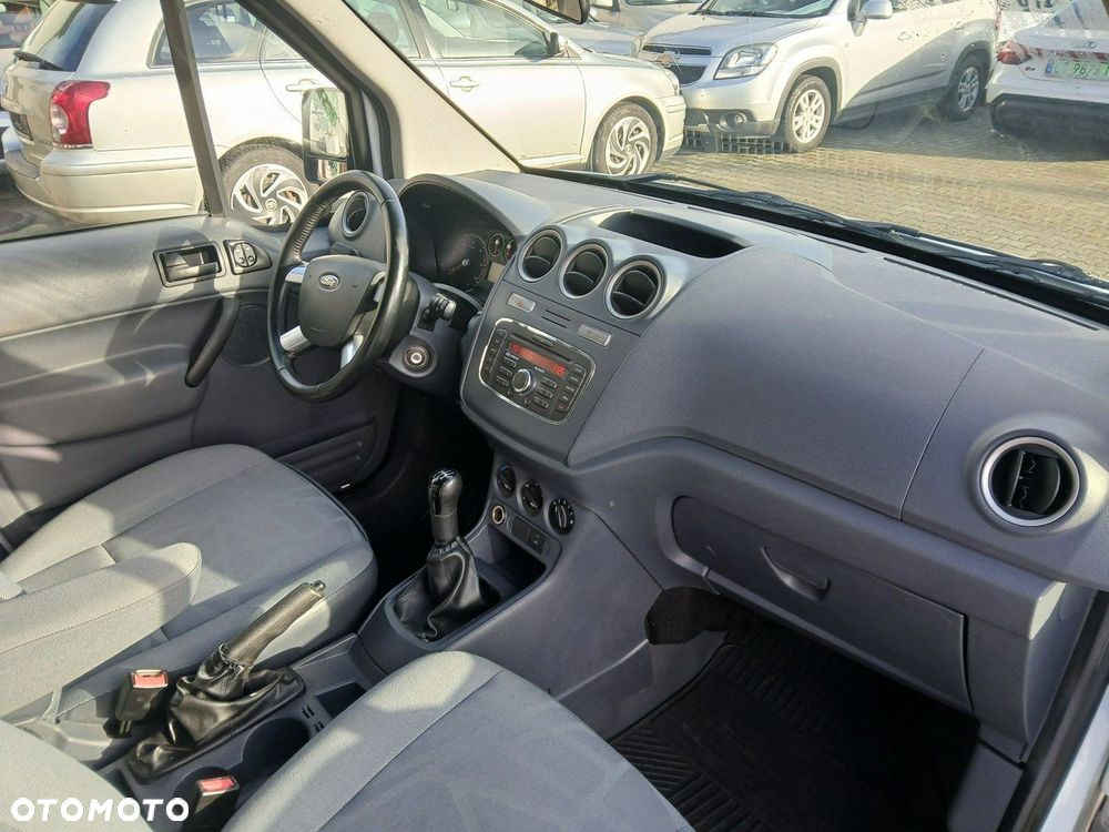 Ford Transit Connect - 17
