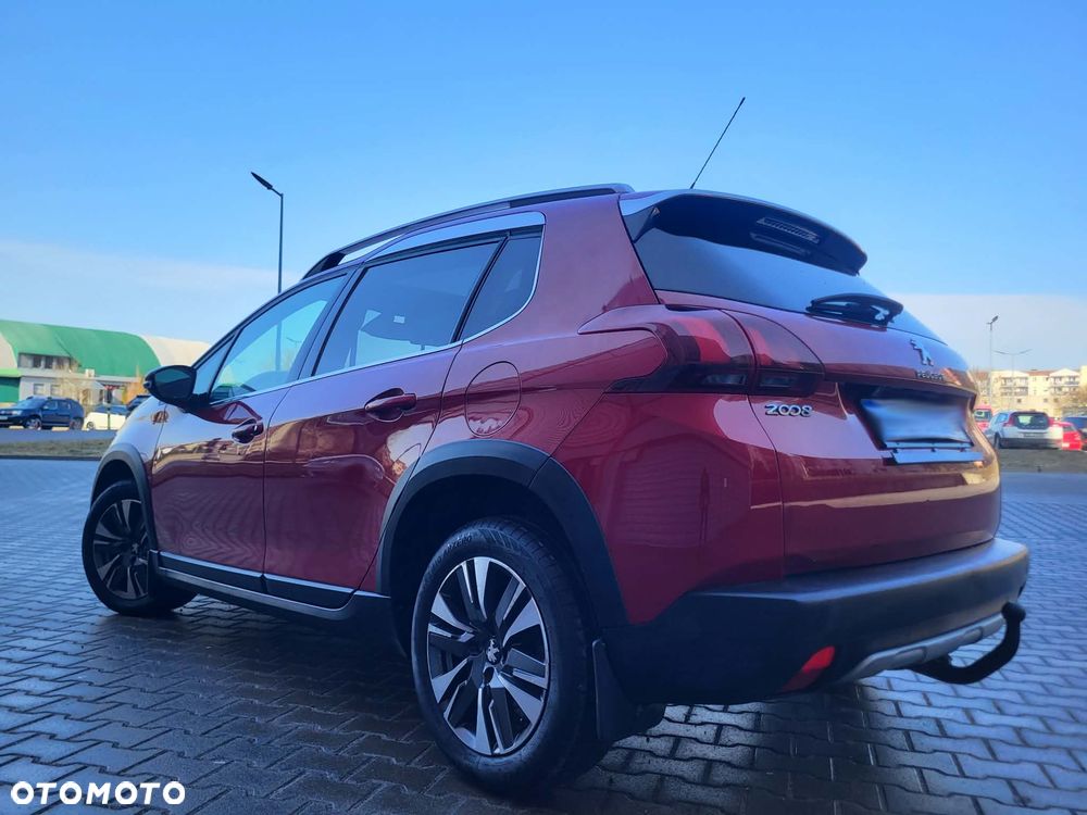 Peugeot 2008 BlueHDi 100 STOP & START Allure - 6