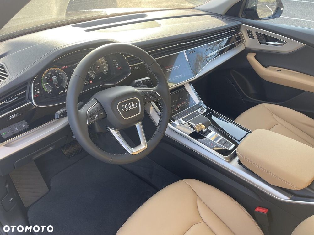 Audi Q8 - 10