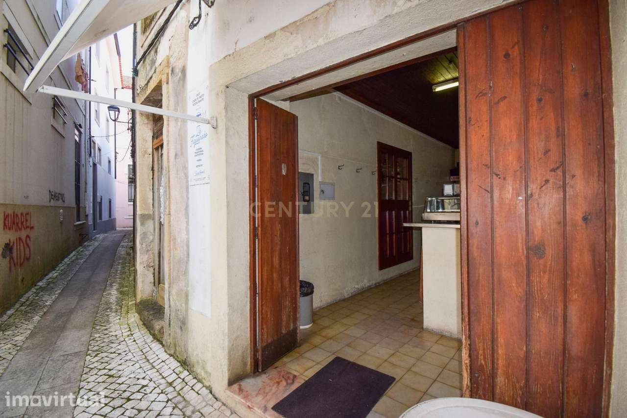 Restaurante para trespasse ( Beco dos Esteireiros) - Grande imagem: 2/8