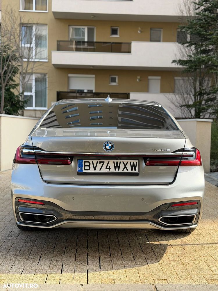 BMW Seria 7 745e - 3