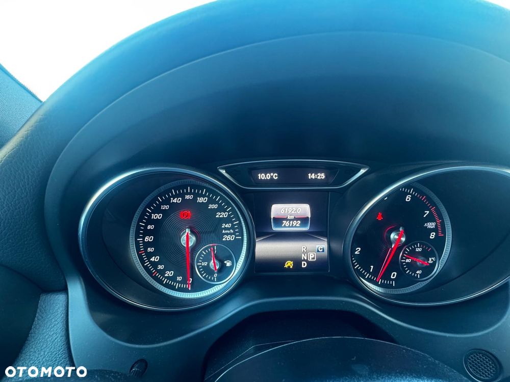 Mercedes-Benz GLA - 10