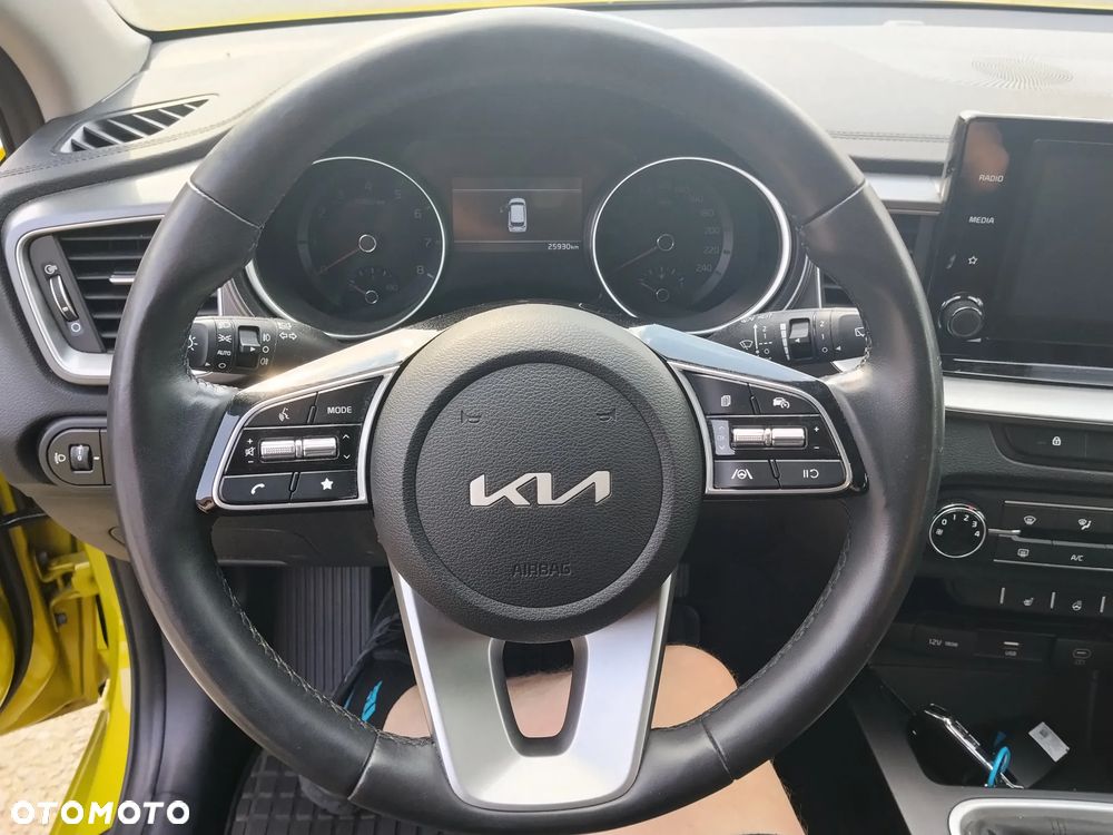 Kia Ceed - 8