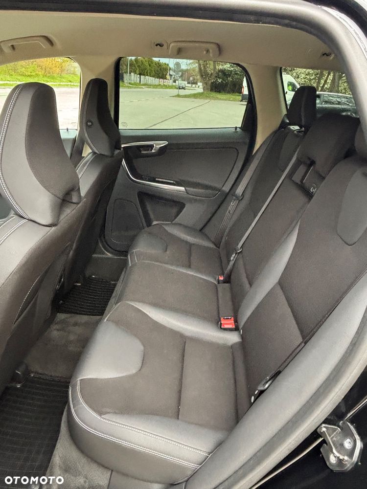 Volvo XC 60 D4 Edition Pro - 10