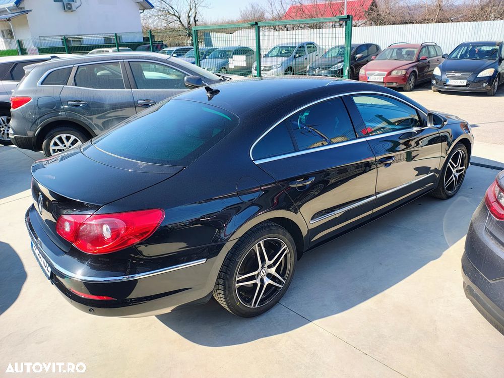 Volkswagen Passat 2.0 TDI BlueMotion Technology Exclusive - 1