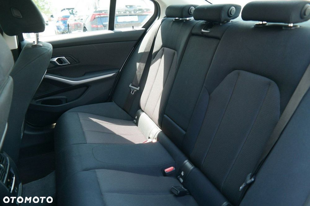 BMW Seria 3 - 14