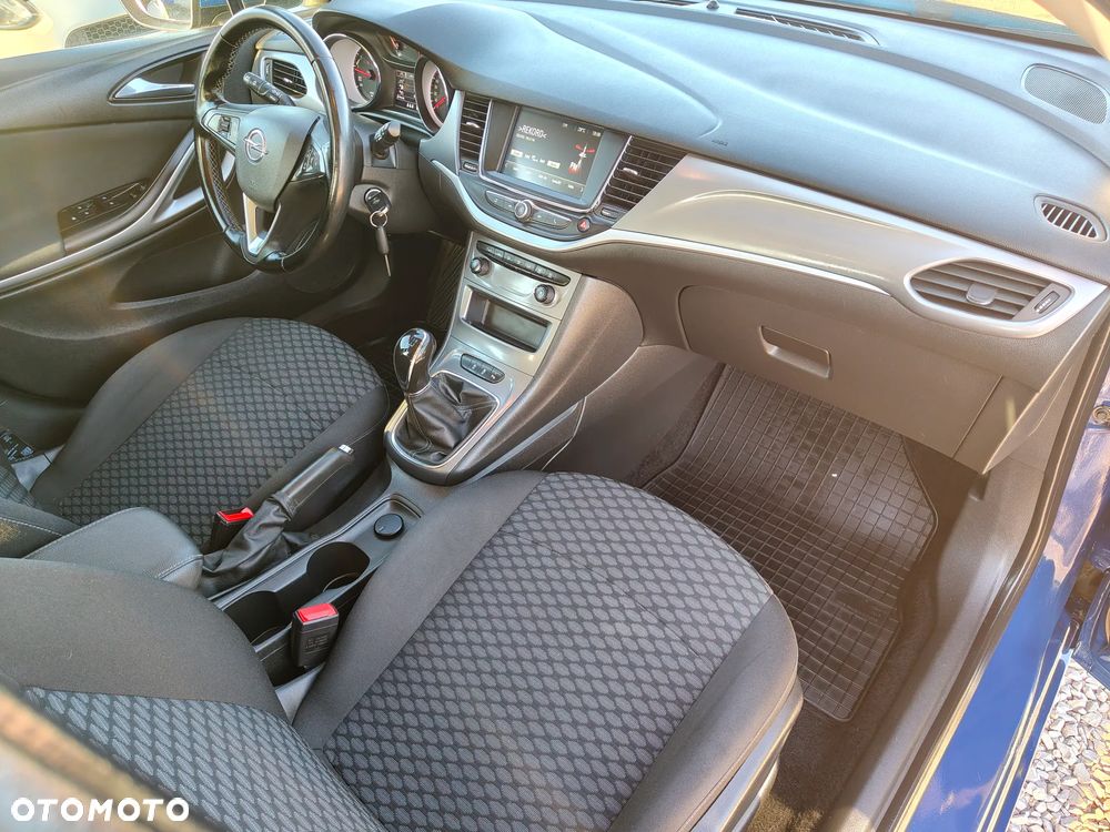 Opel Astra 1.0 T Essentia S&S - 30