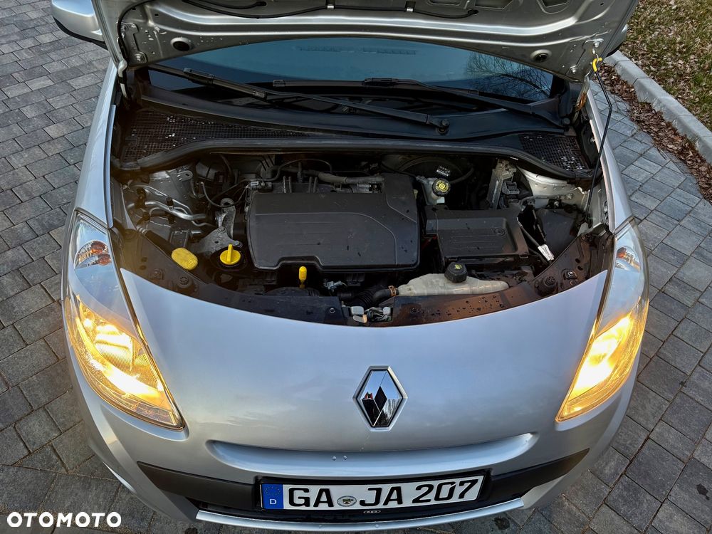 Renault Clio - 16