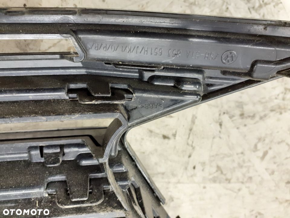 GRILL ATRAPA VW TOURAN 5TA 15-> - 9