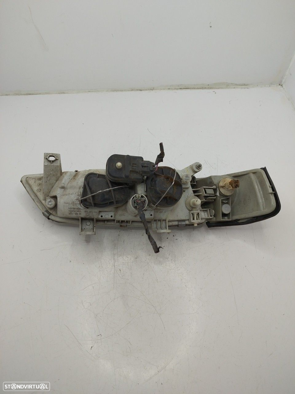 Farol/ Otica Dianteiro Esq Nissan Primera (P11) - 5