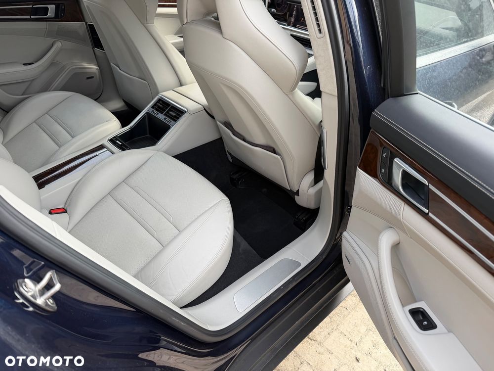 Porsche Panamera Turbo S - 7