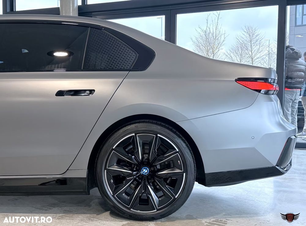 BMW i7 xDrive60 - 25