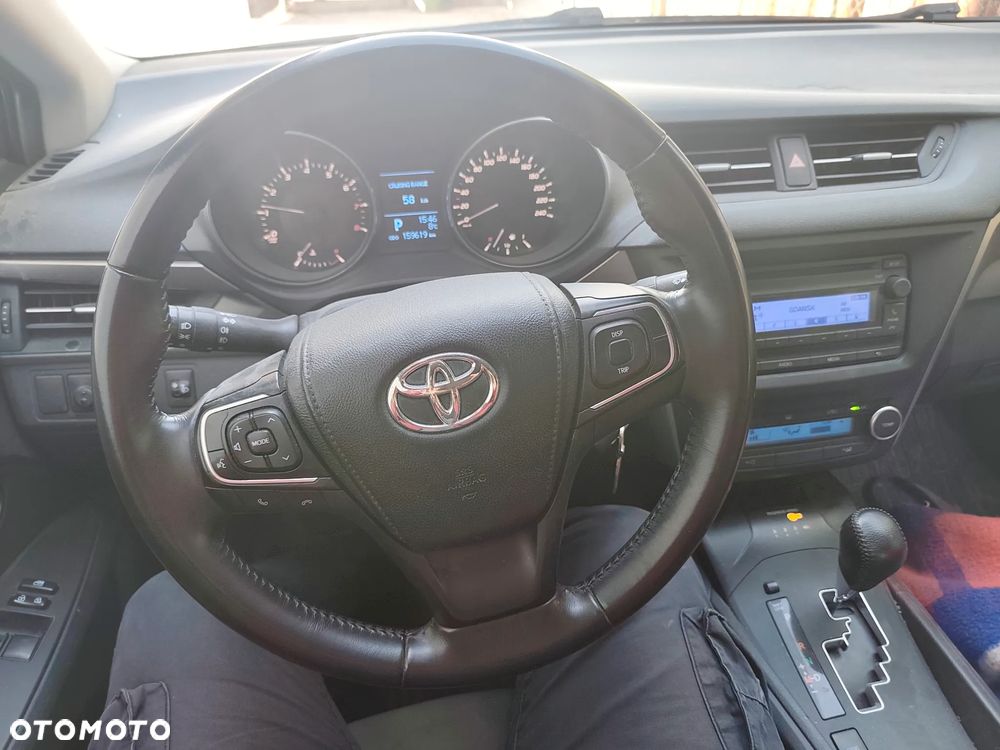 Toyota Avensis 1.8 Sol MS - 10