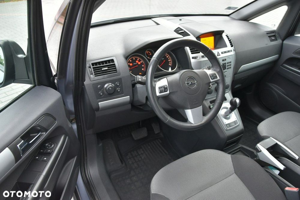 Opel Zafira - 13