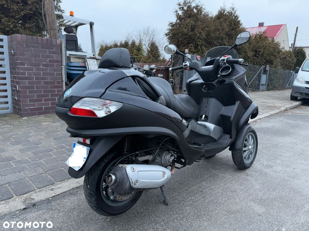 Piaggio MP-3 - 5
