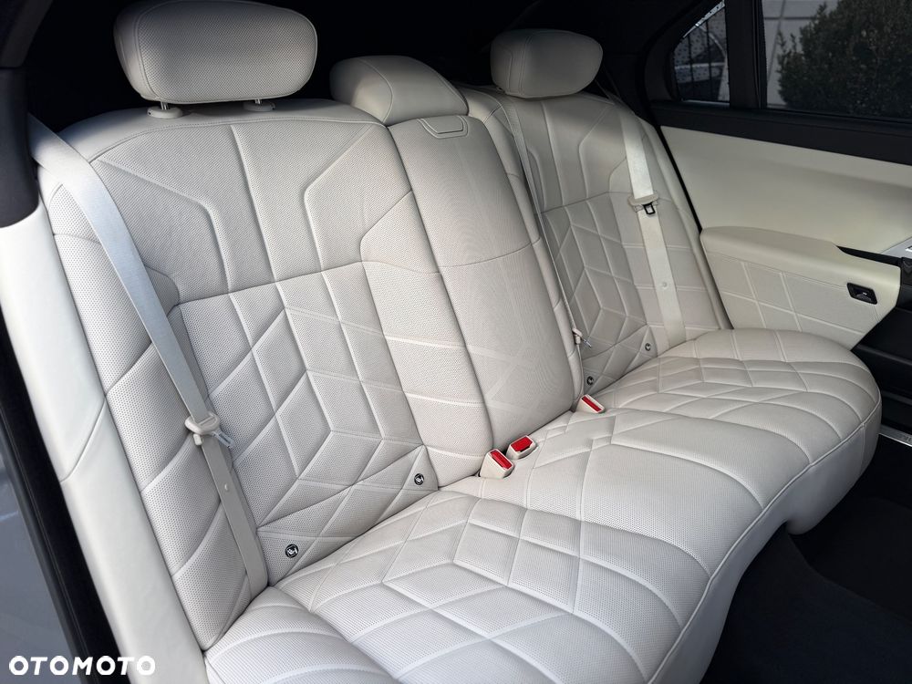 BMW Seria 7 740d xDrive mHEV sport - 14