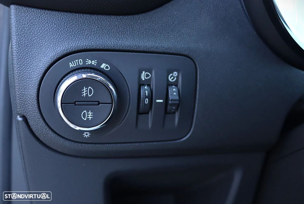Opel Crossland X 1.2 T 120 Anos - 7