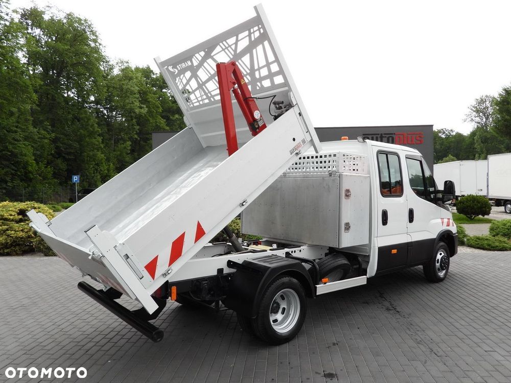 Iveco DAILY 35C16 WYWROTKA PODWÓJNA KABINA DOKA 6 MIEJSC TEMPOMAT NAWIGACJA BLIŹNIACZE KOŁA KLIMATYZACJA HDS - 4