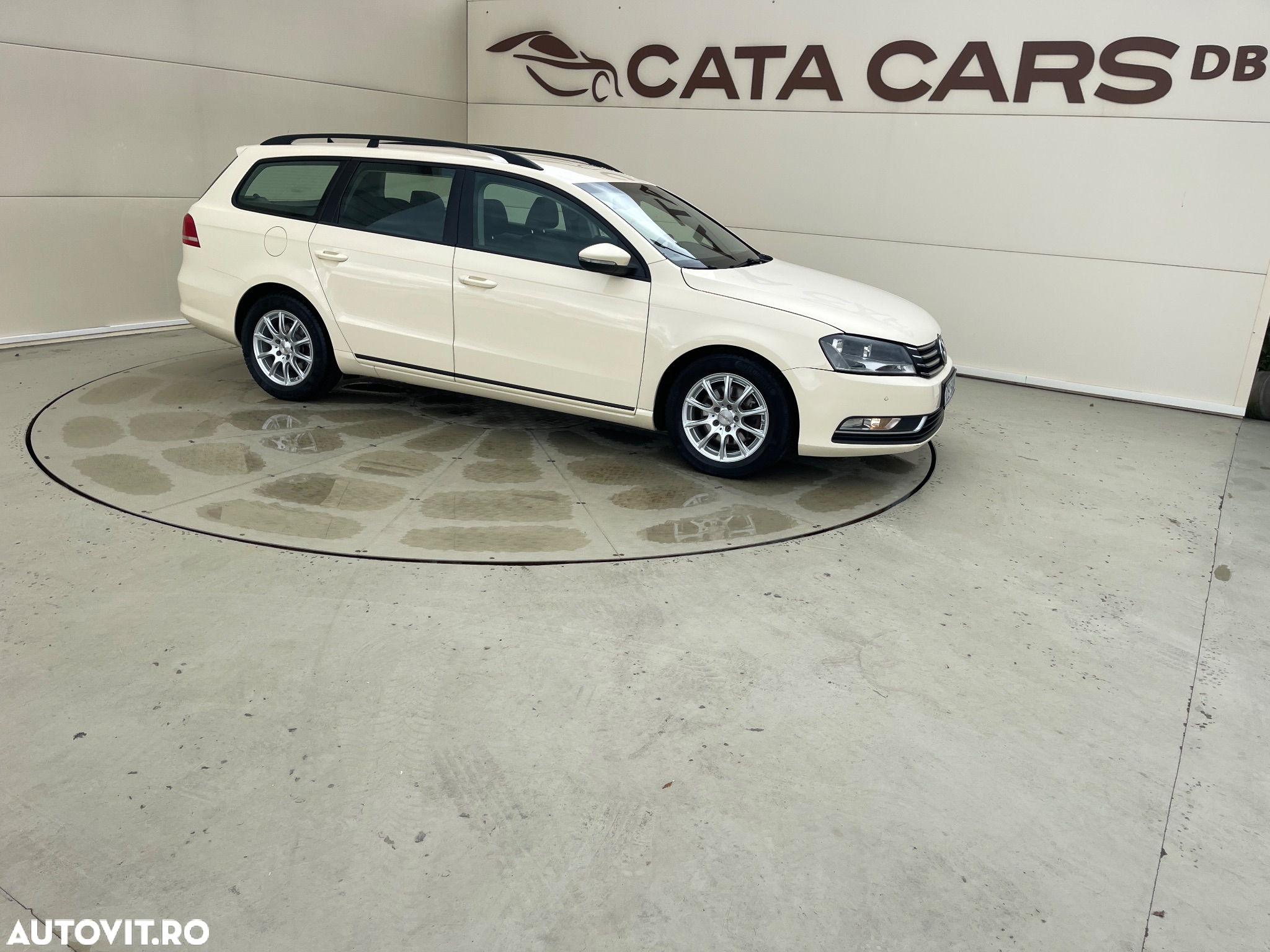 Volkswagen Passat 2.0 TDI BlueMotion Tehnology DSG Trendline - 22