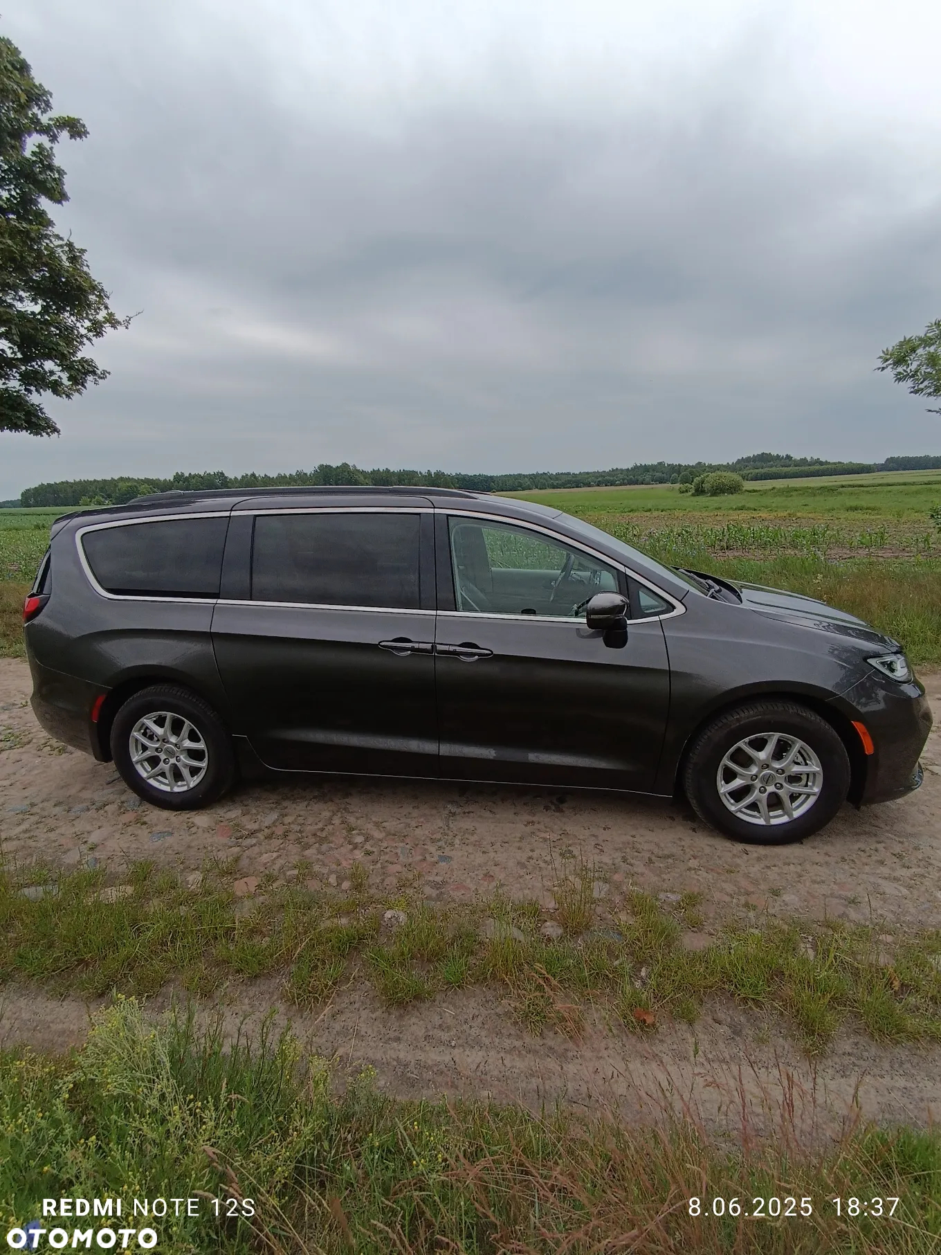 Chrysler Pacifica - 11