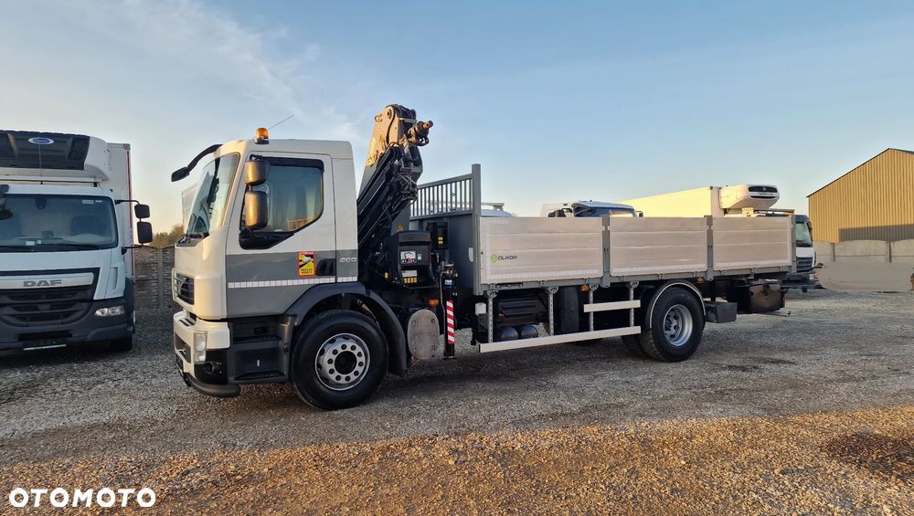 Volvo FE 260 4x2 Hds HIAB 122/11m/Pilot Skrzynia 6m - 9