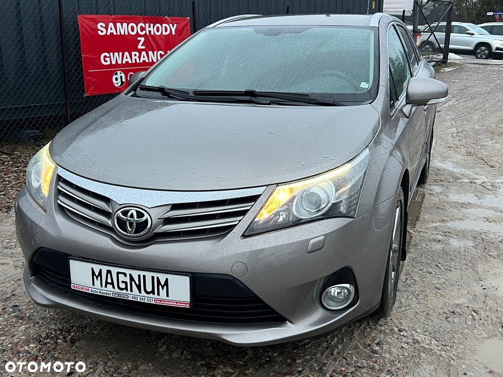 Toyota Avensis 2.0 D-4D Executive - 1