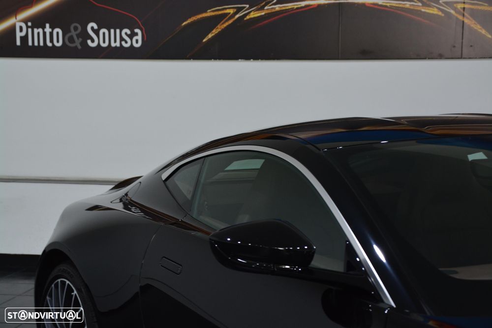 Aston Martin Vantage Coupe V8 - 9