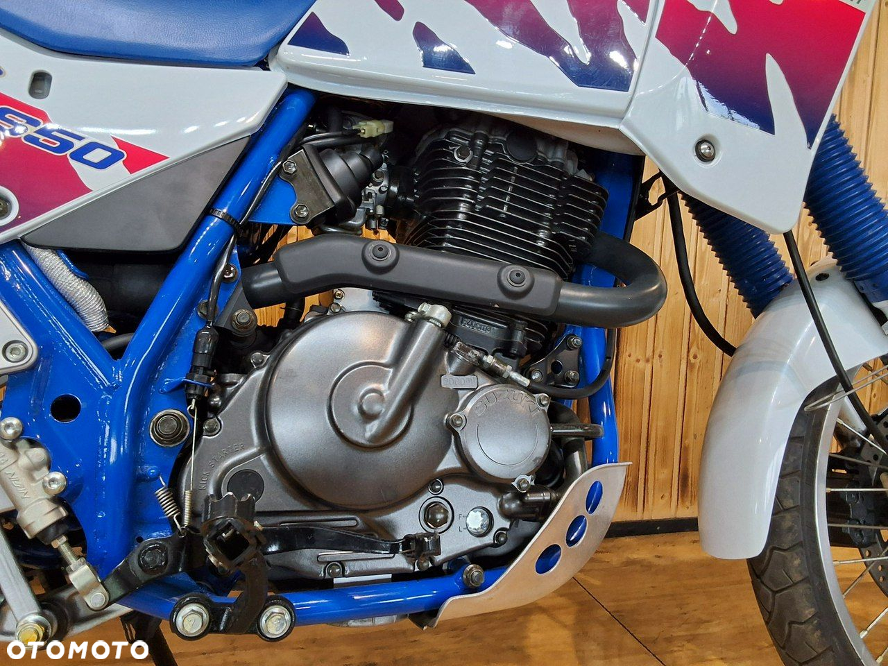 Suzuki DL - 6