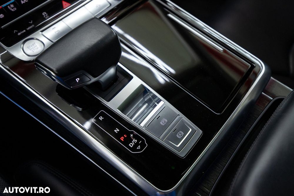 Audi Q8 50 TDI quattro Tiptronic MHEV - 23
