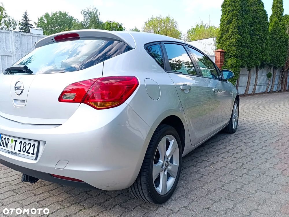 Opel Astra 1.6 Active - 21