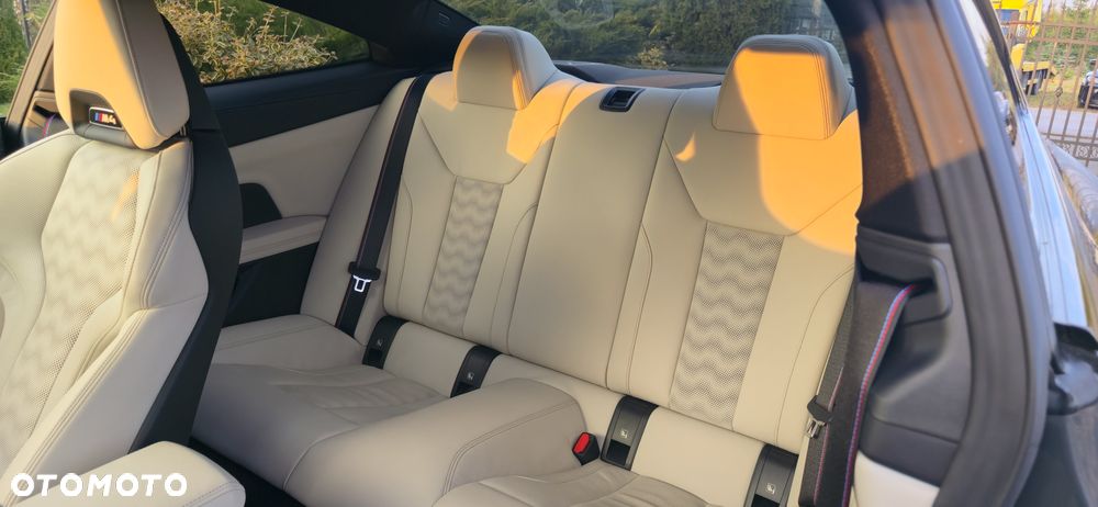 BMW M4 Competition M xDrive sport - 24