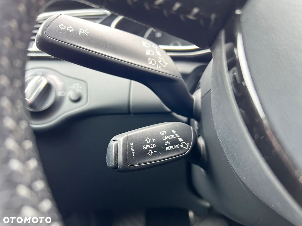 Audi A4 Avant 2.0 TDI DPF quattro S tronic S line Sportpaket - 27