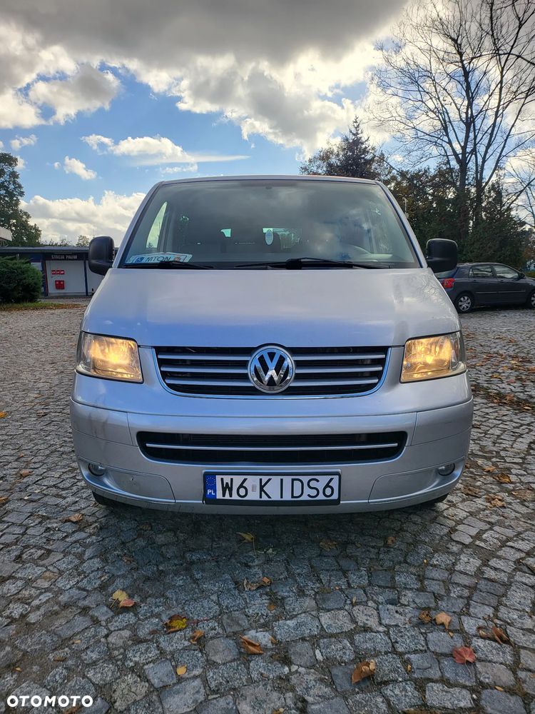 Volkswagen Caravelle - 8