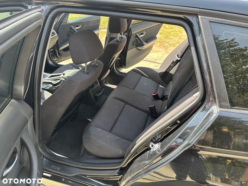 BMW Seria 3 320d - 11