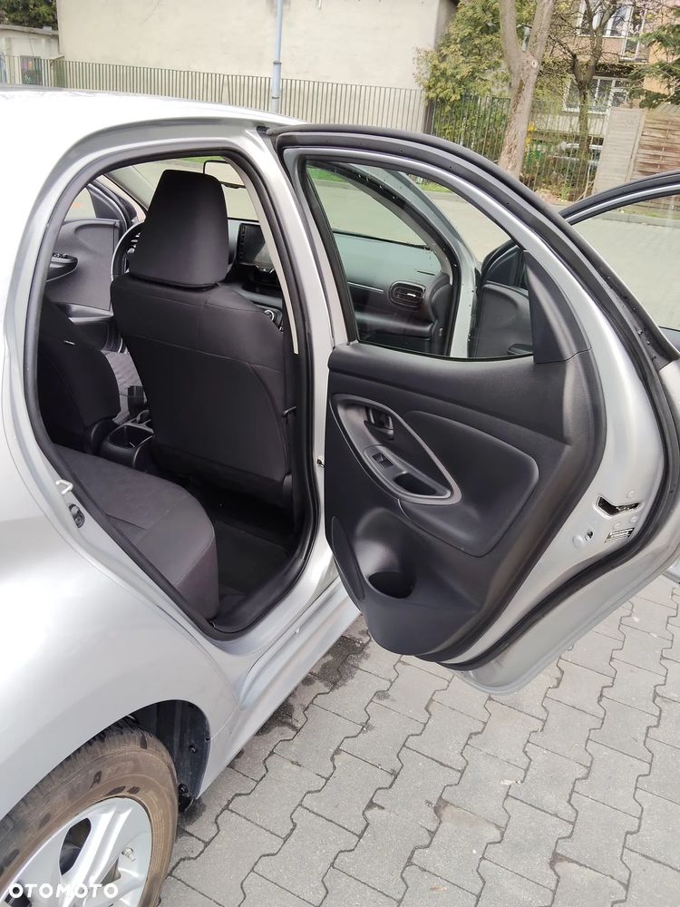 Toyota Yaris 1.5 Comfort - 21