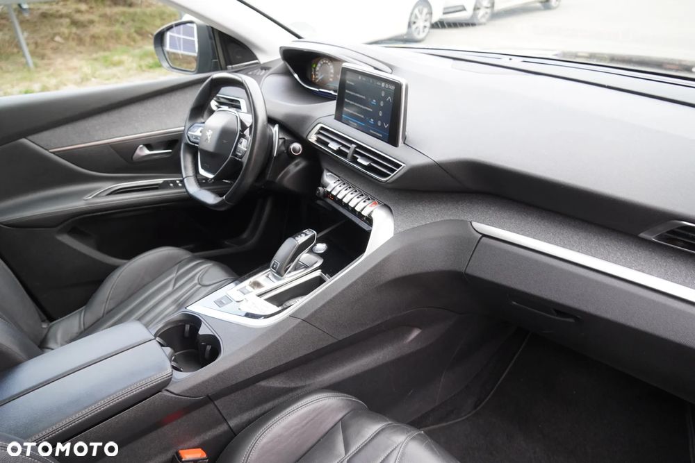 Peugeot 5008 1.6 PureTech Allure S&S EAT8 - 14