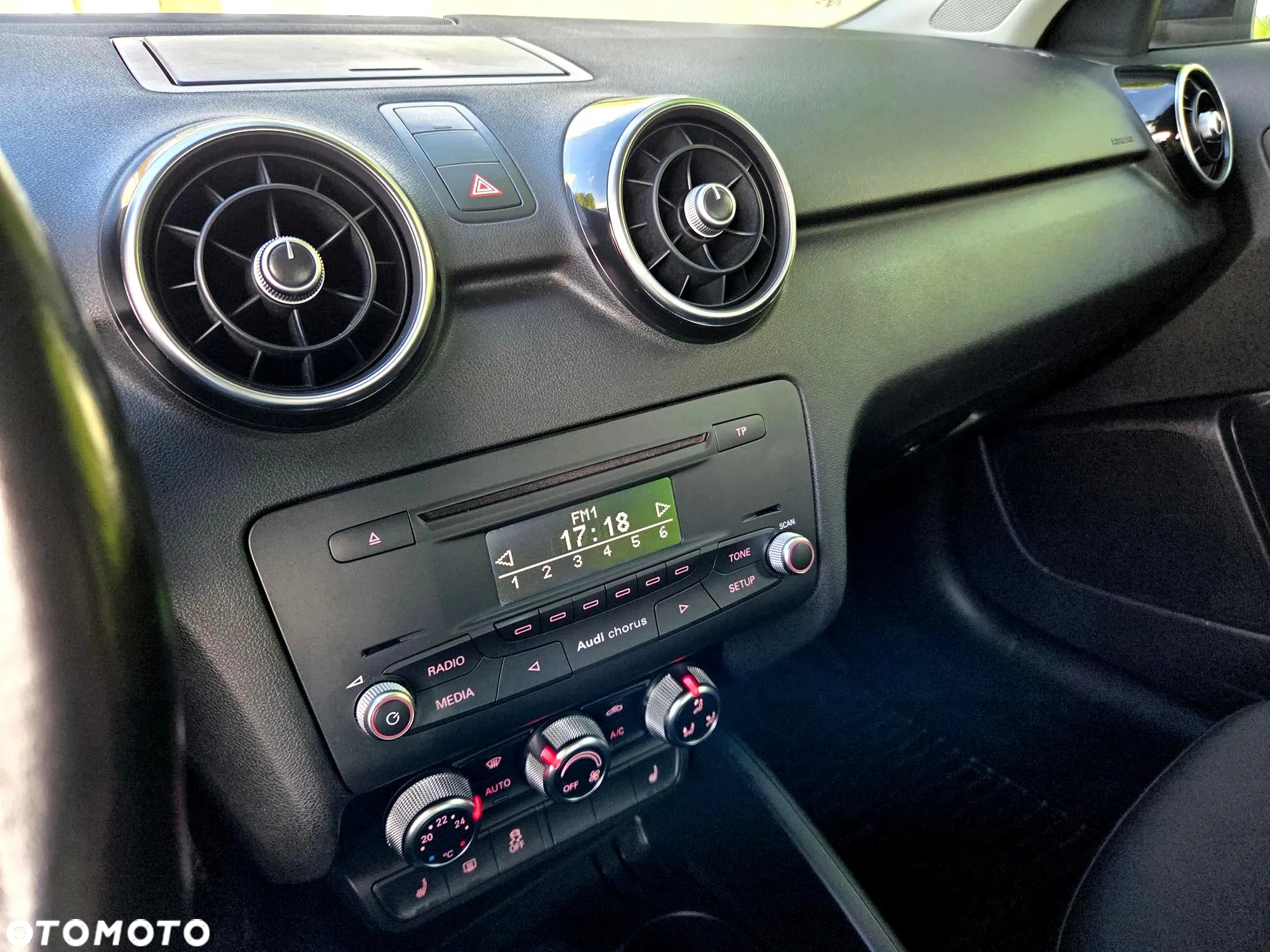Audi A1 1.6 TDI Sportback S line Sportpaket - 32